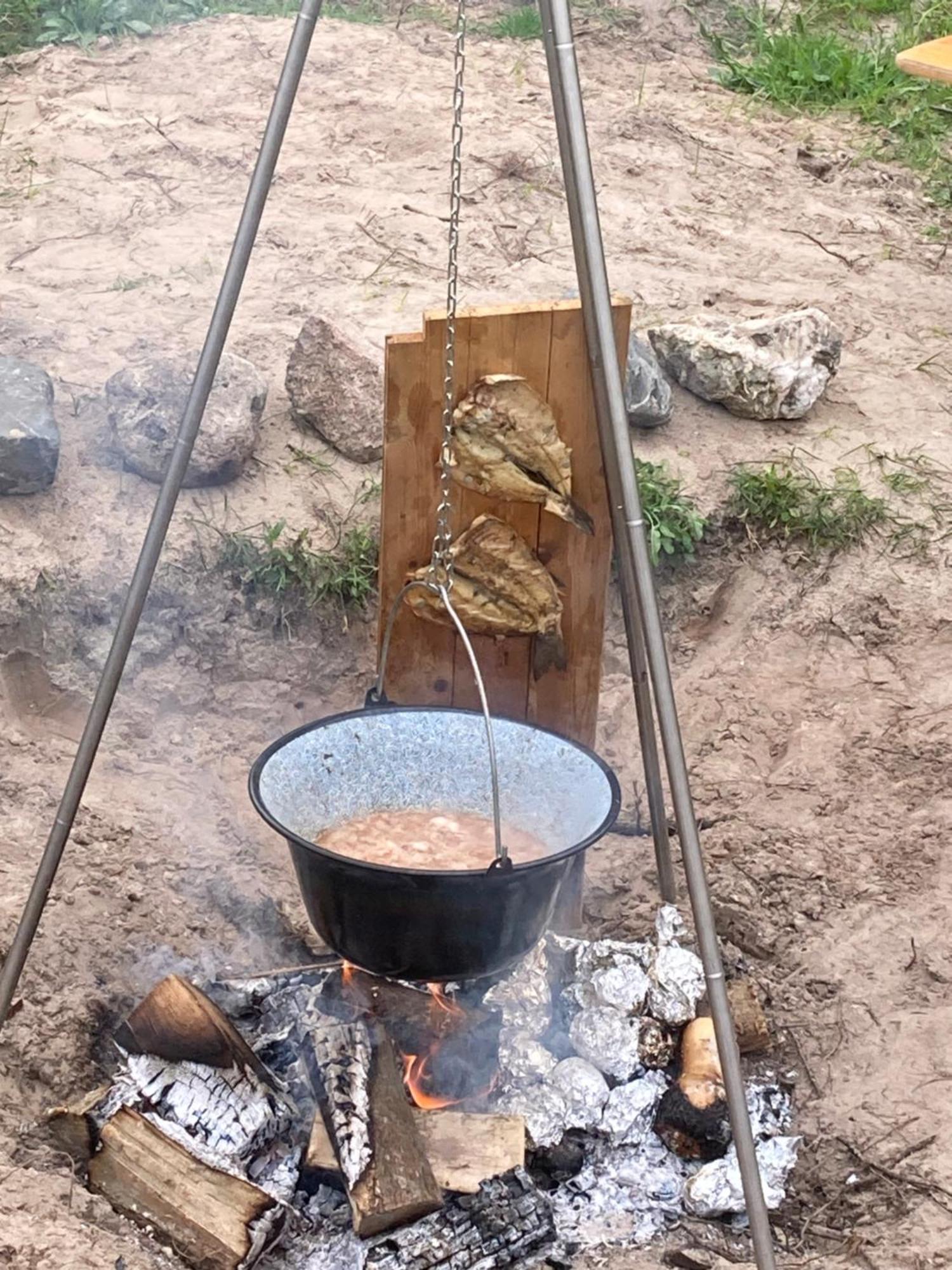 Rode Bell Achter Duin Hotel 't Horntje Buitenkant foto