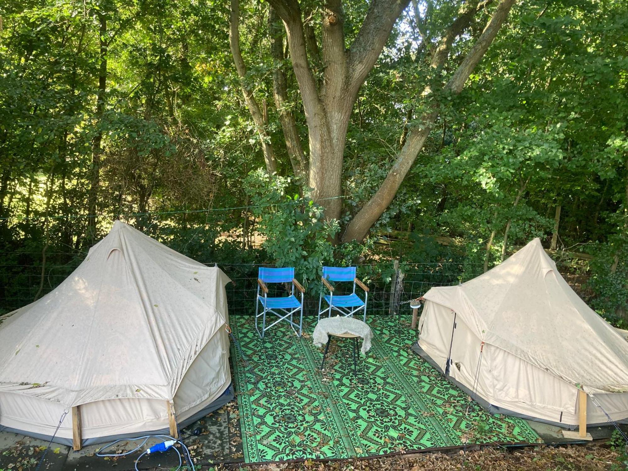 Rode Bell Achter Duin Hotel 't Horntje Buitenkant foto